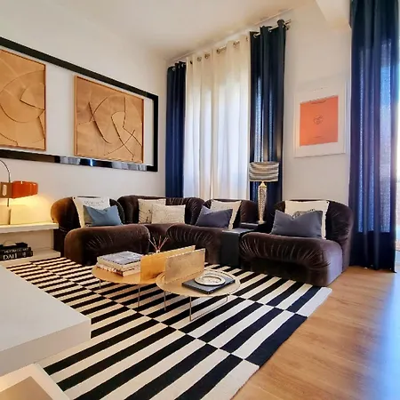 New - Epic Design -ac, Balcony, Free Parking Apartmán *