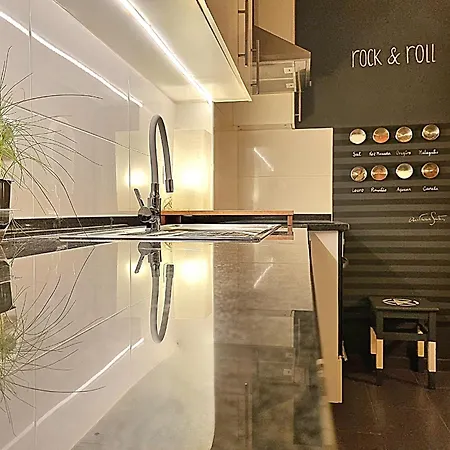 Apartmán New - Epic Design -ac, Balcony, Free Parking