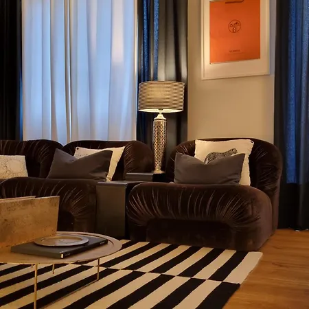 New - Epic Design -ac, Balcony, Free Parking Apartmán
